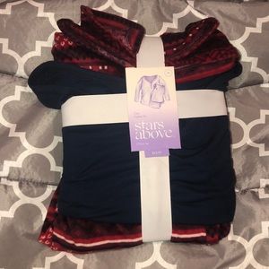 Cute STARS ABOVE 2 pajamas set STILL IN PACKAGE